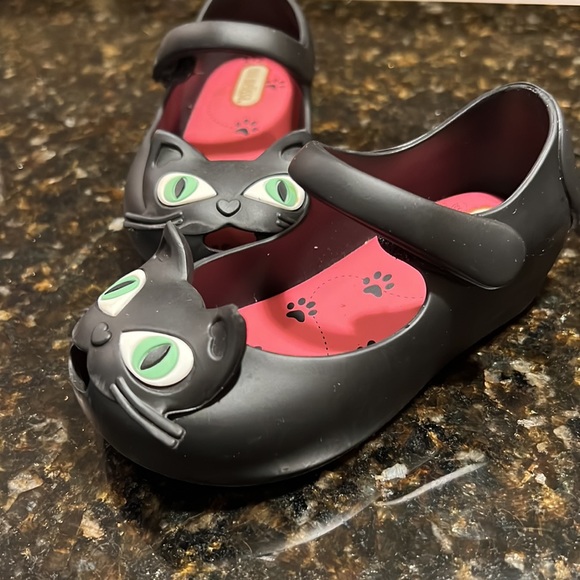 Mini Melissa’s Black cat Size 7 Toddler shoes. Worn 2 times. - Picture 3 of 5